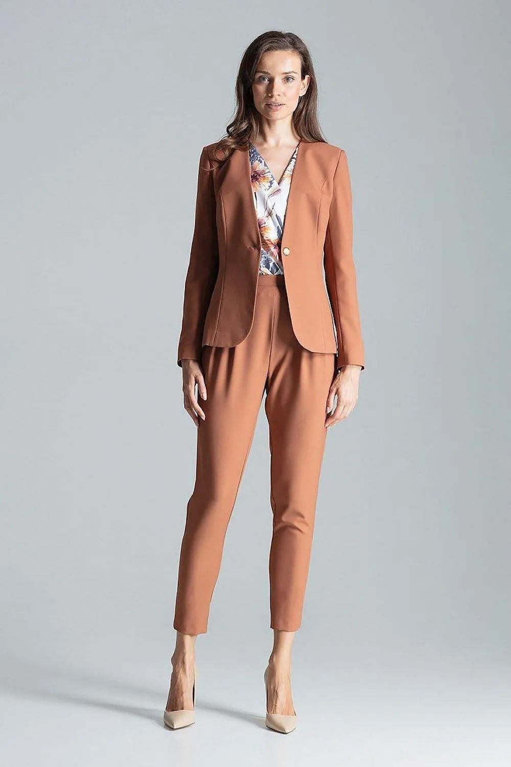 Chic Tailored Patterned Blazer with Waist Definition